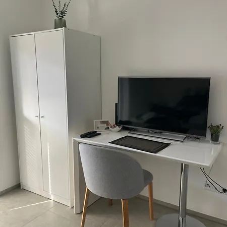 Neubauwohnung Mit Grossem Balkon